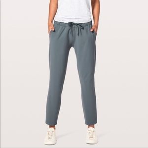 On The Fly Woven Size 4 Lululemon